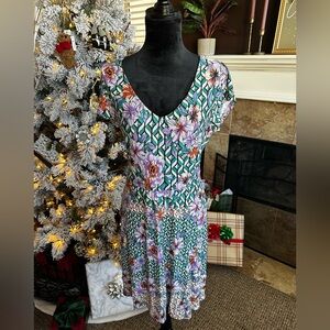 LASCANA Floral AOP V-Neck Dress. Women’s size 8.